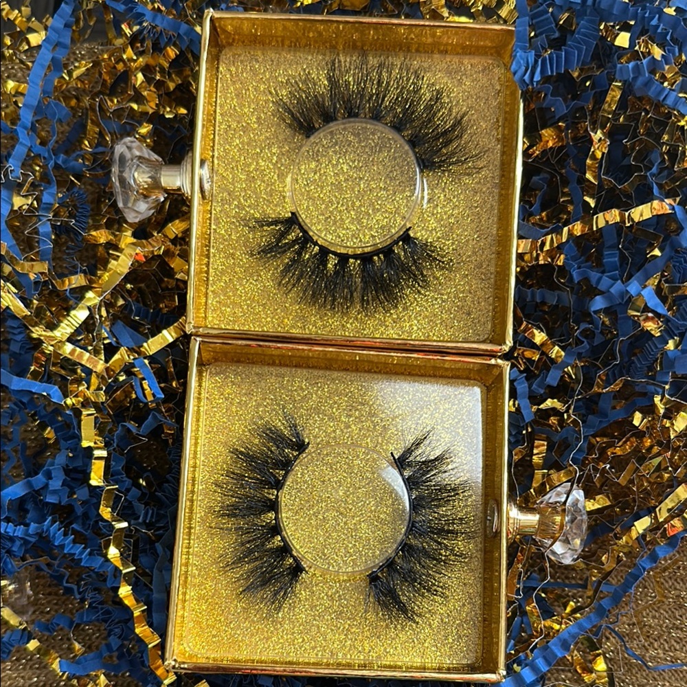 Luxurious Black False Eyelashes Set
